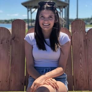 Meet your Posher, Laury